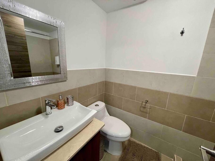 Lovely 2 Bedroom Rental Unit With Free Parking Città del Guatemala Esterno foto