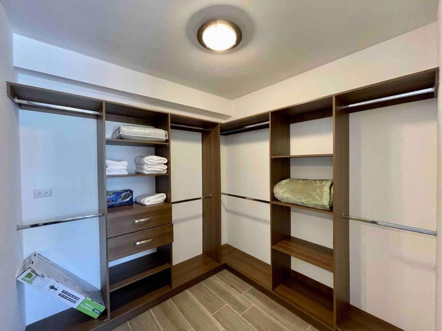 Lovely 2 Bedroom Rental Unit With Free Parking Città del Guatemala Esterno foto