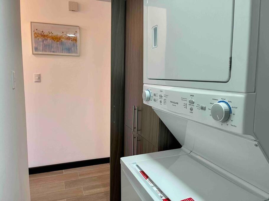 Lovely 2 Bedroom Rental Unit With Free Parking Città del Guatemala Esterno foto